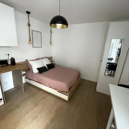 Eiffel Tour Cosy Rosalia * פריז